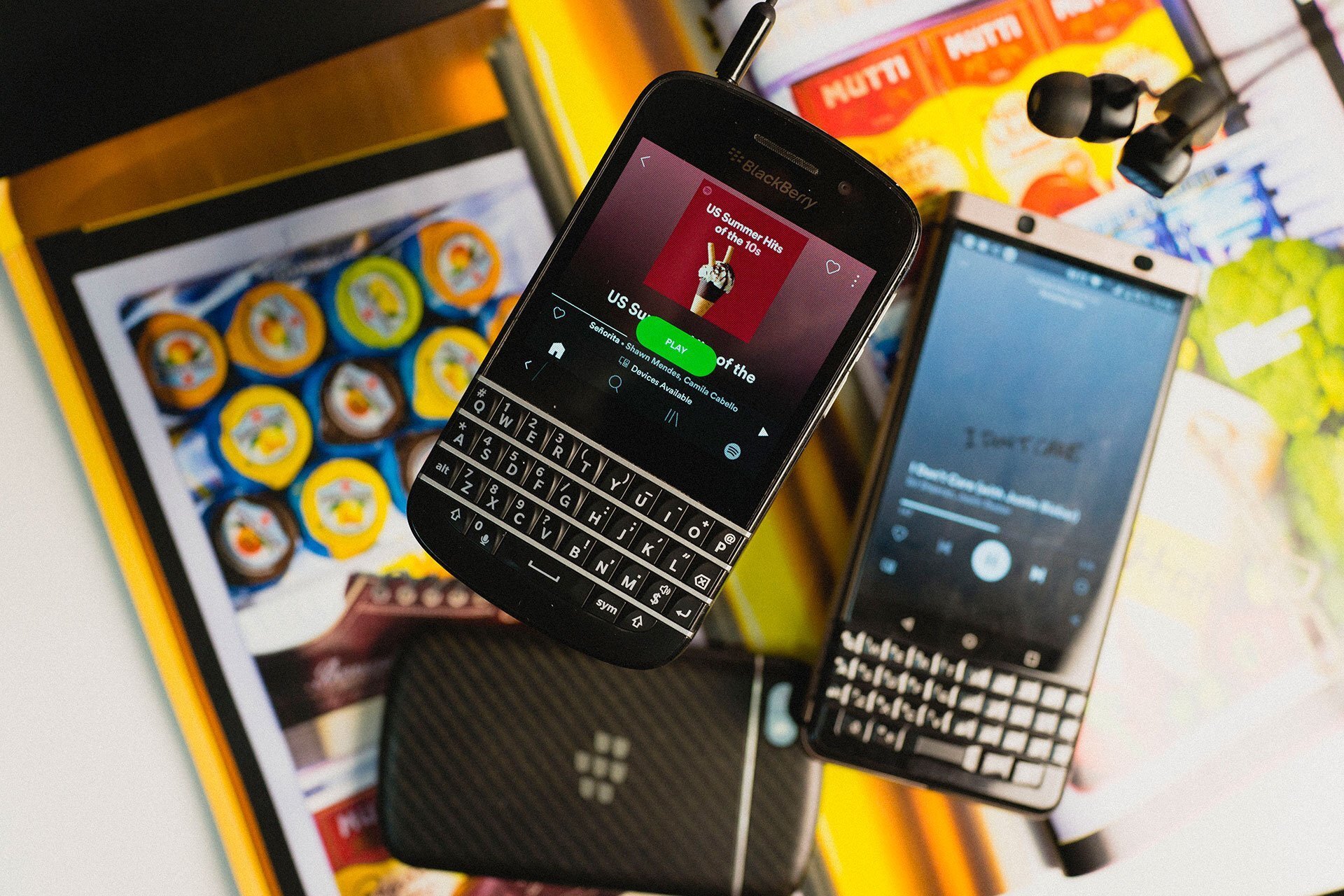 Spotify работает на BlackBerry в России